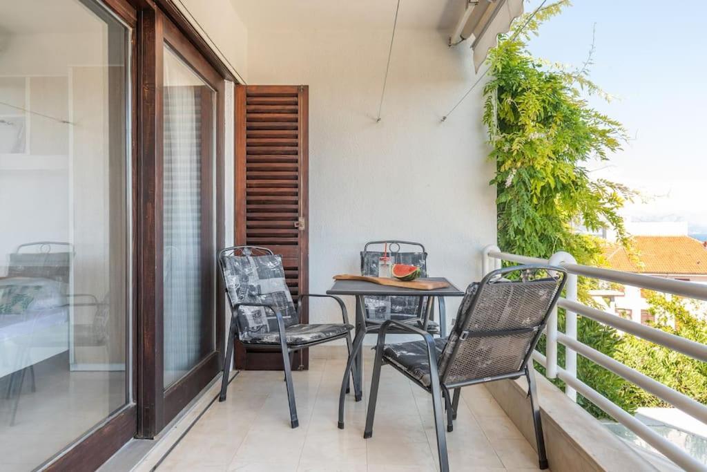 Enyoj Marjan, Beaches And View Apartmán *